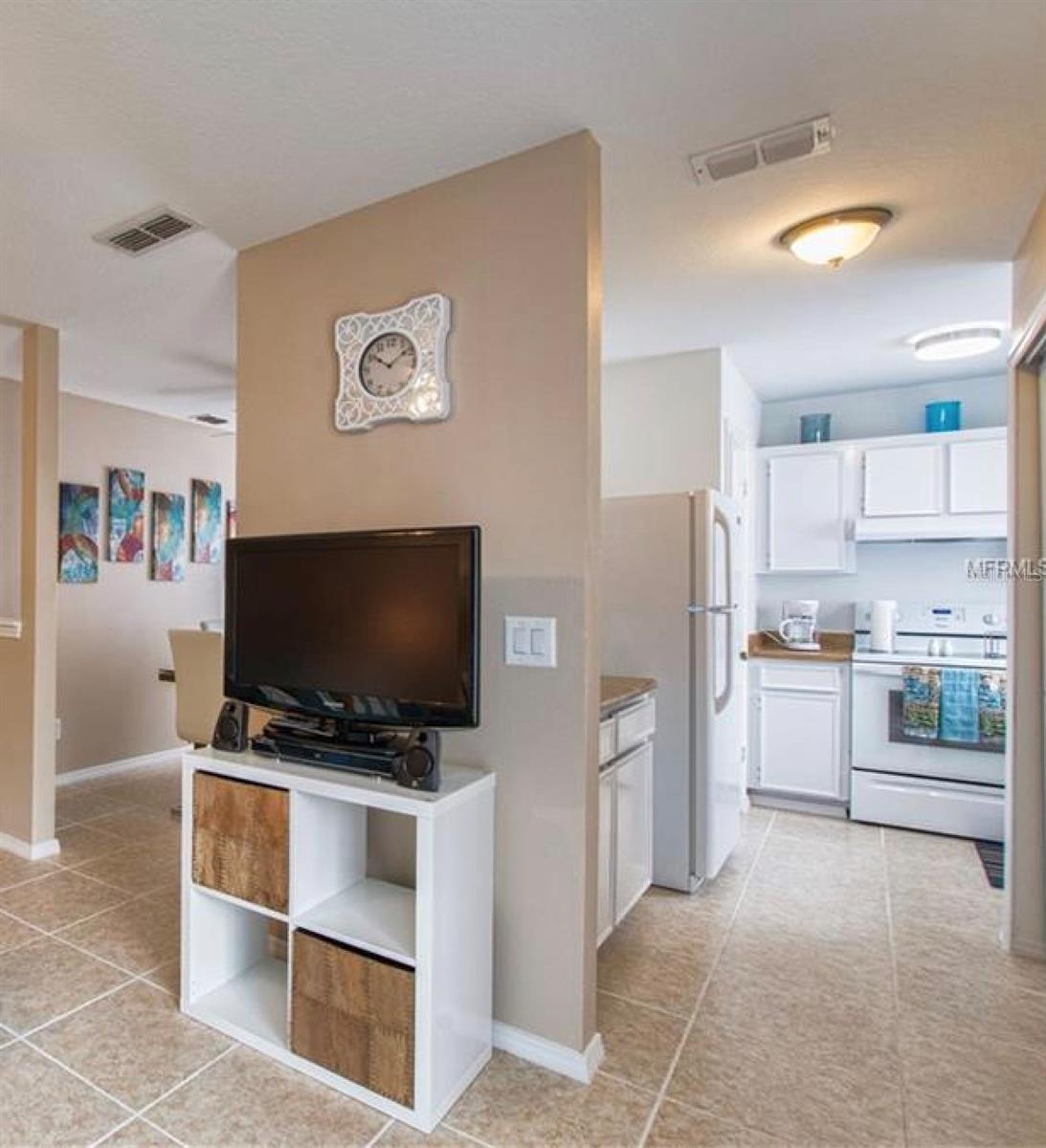 Image 3 of 14 For 4160 Pershing Pointe Place 1