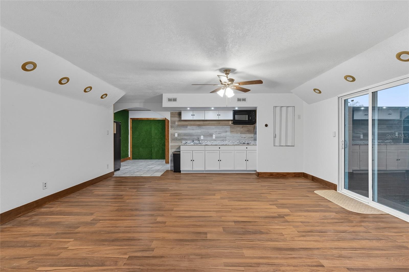 Image 32 of 60 For 4050 Citrus Street
