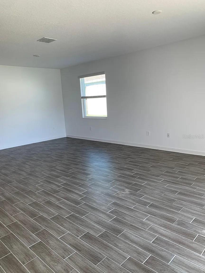 Image 11 of 20 For 2868 Camden Way