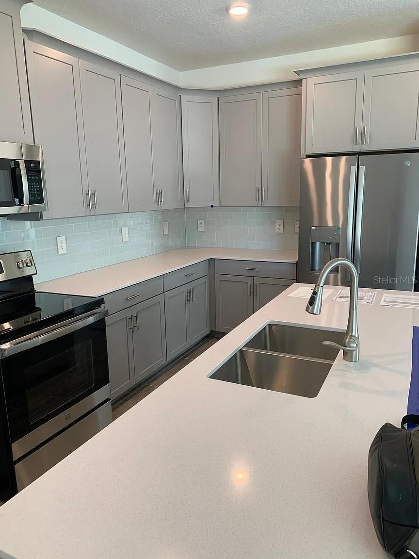 Image 8 of 20 For 2868 Camden Way