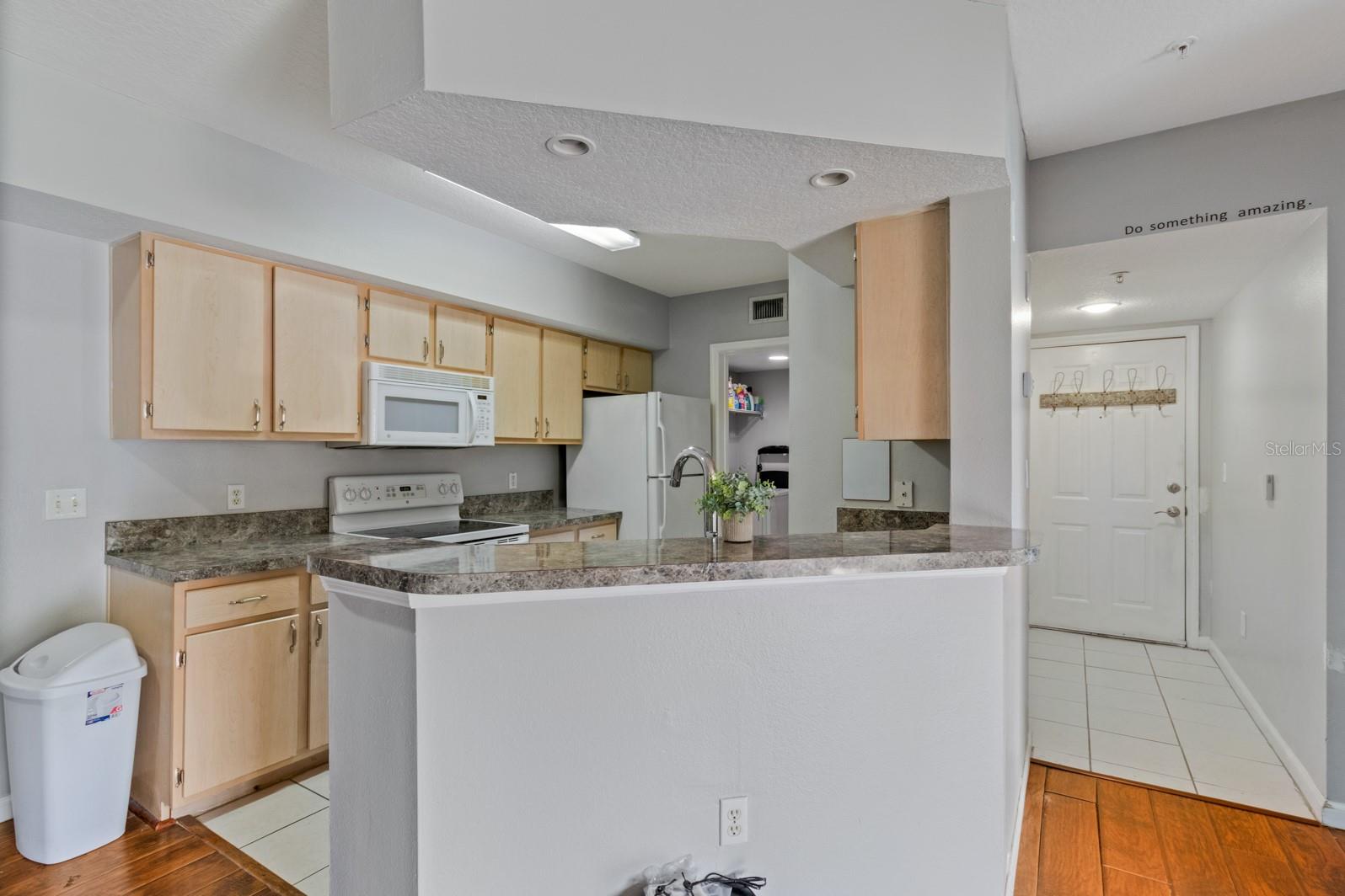 Image 18 of 35 For 724 Crest Pines Drive 511