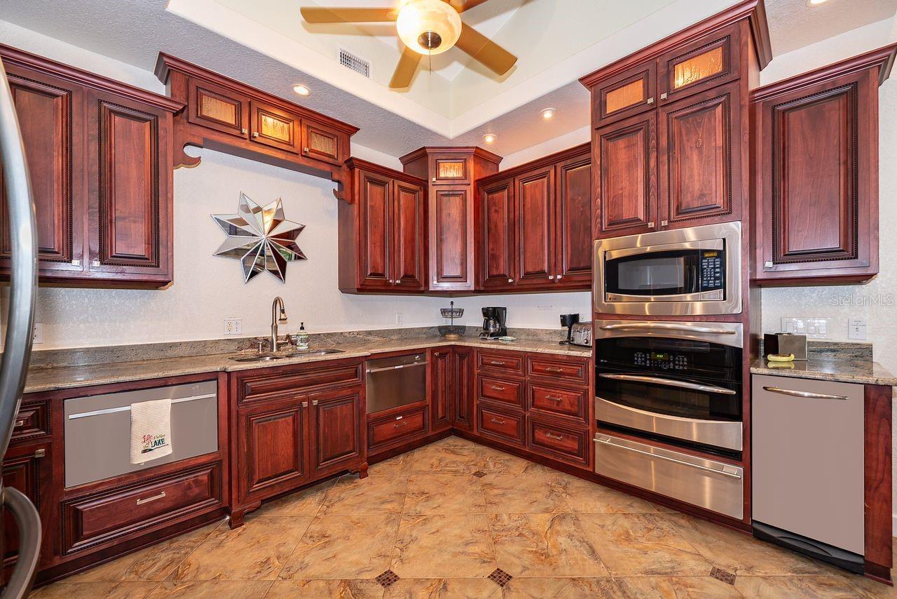 Image 10 of 43 For 2339 Neptune Road Unit A