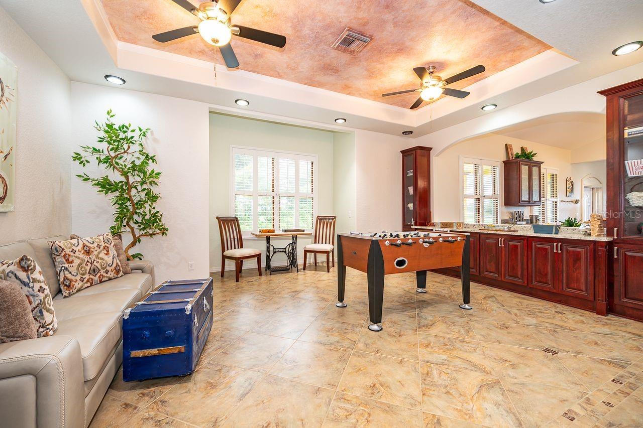 Image 18 of 43 For 2339 Neptune Road Unit A