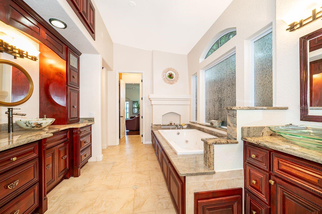 Image 23 of 43 For 2339 Neptune Road Unit A