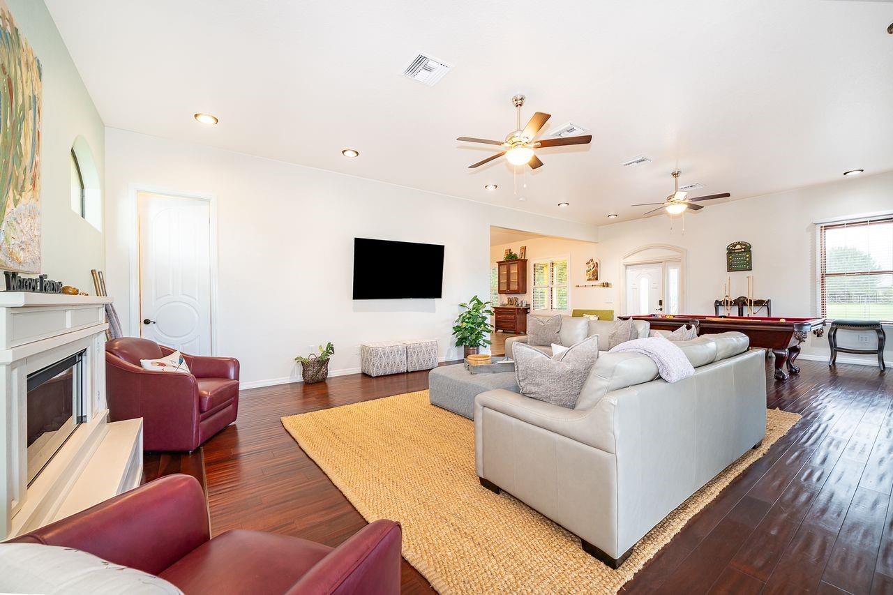 Image 7 of 43 For 2339 Neptune Road Unit A