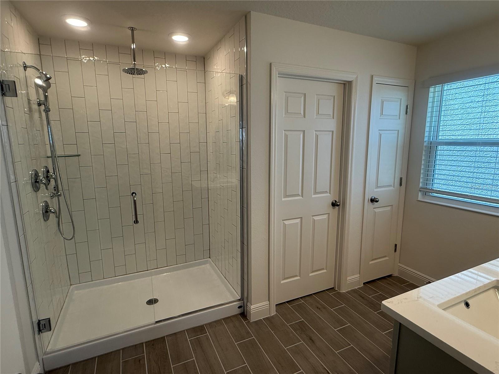 Image 17 of 27 For 7968 Syracuse Drive