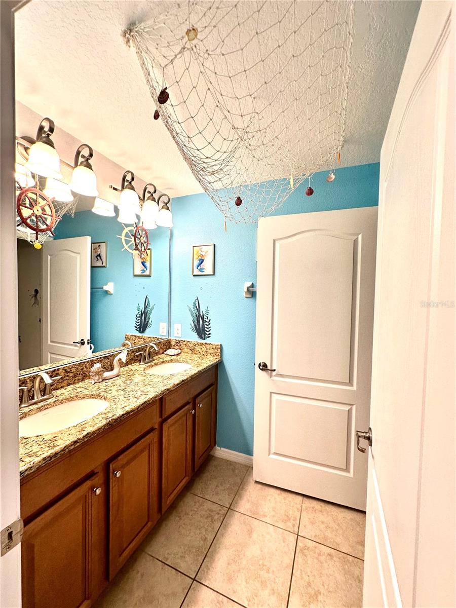 Image 15 of 17 For 8968 California Palms Road