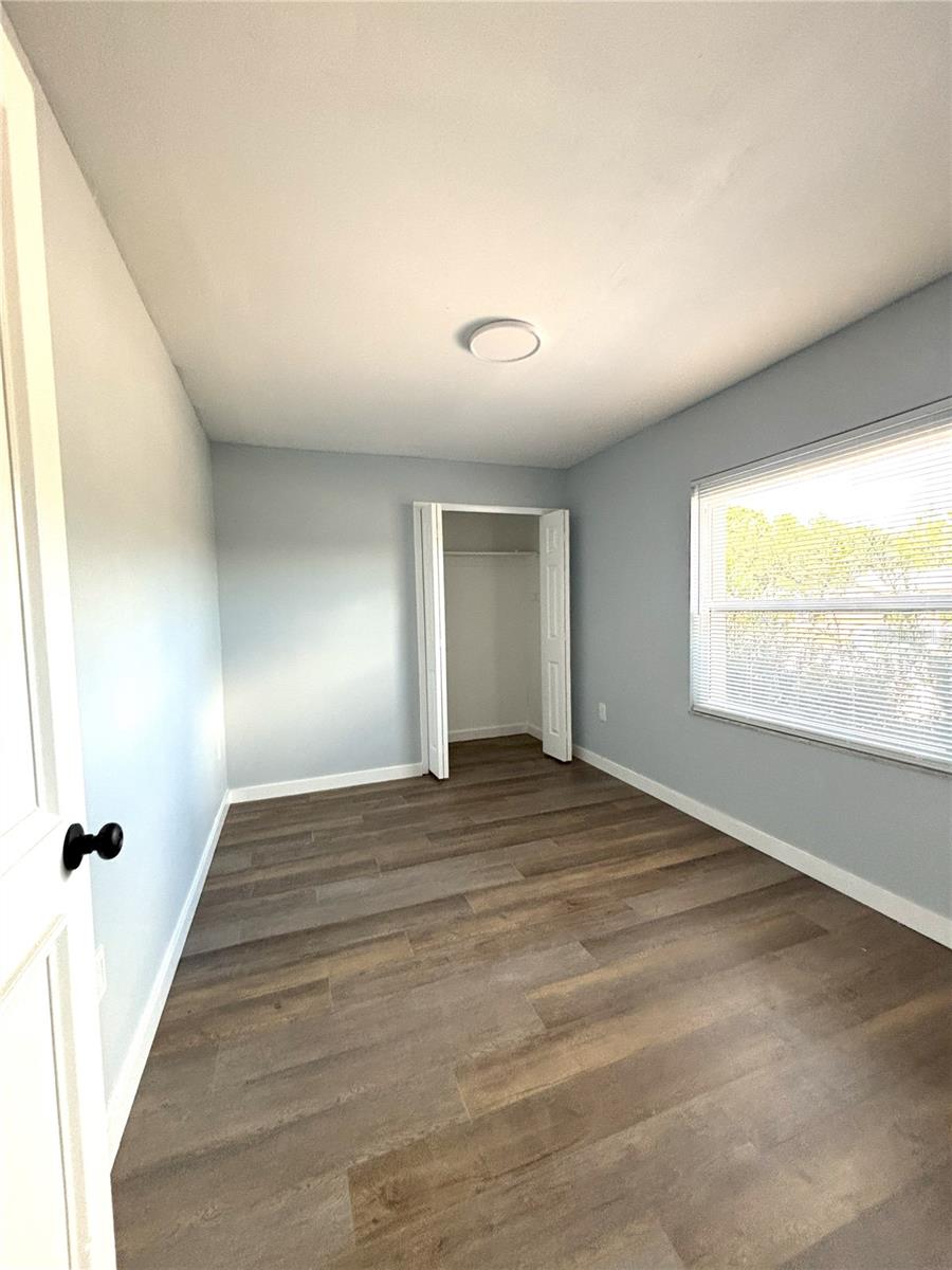 Image 5 of 20 For 1121 Woodman Way