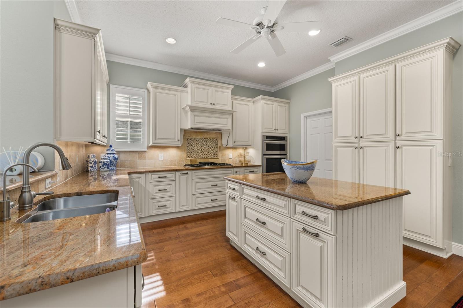 Image 35 of 100 For 1003 Oak Pond Drive
