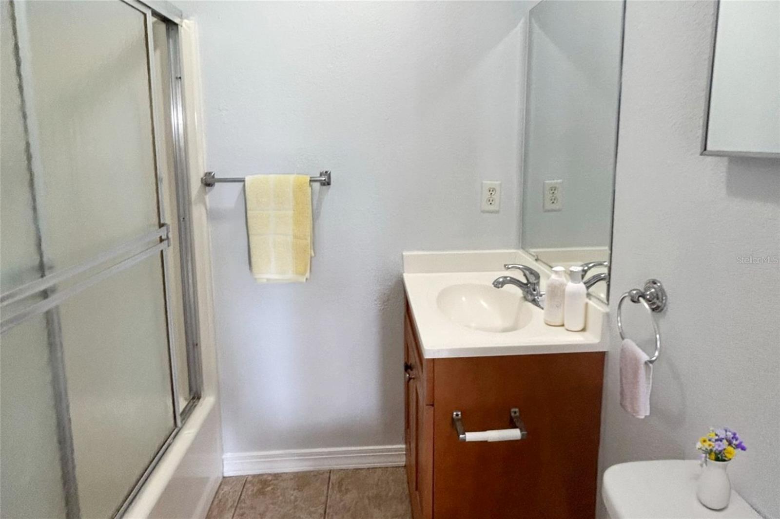 Image 11 of 16 For 1040 Buena Vista Drive 1033