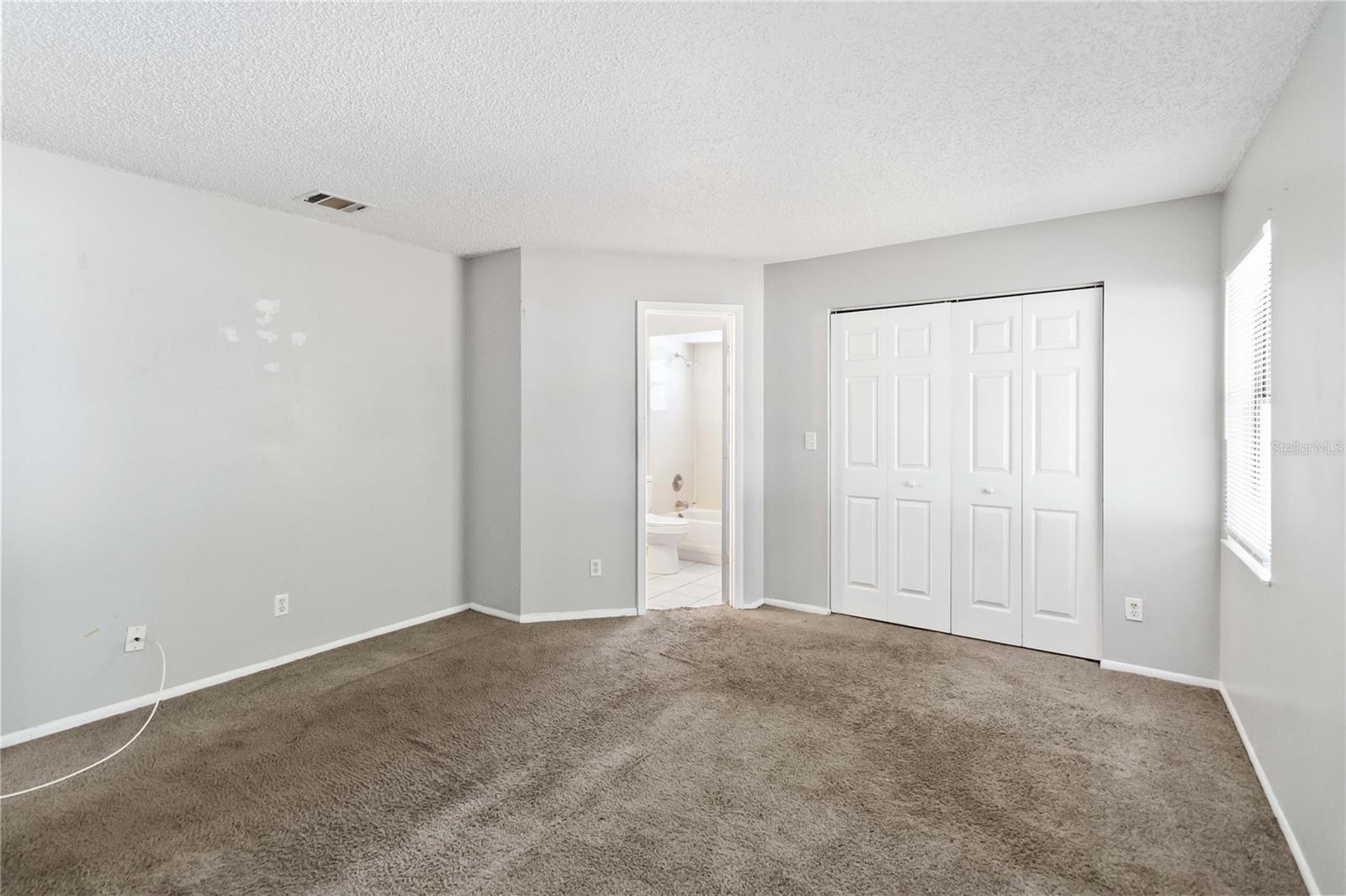 Image 10 of 23 For 218 Cranbrook Drive