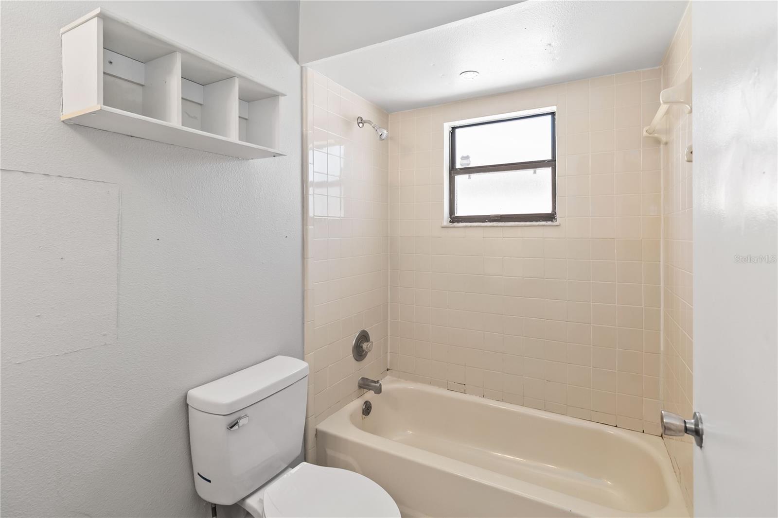 Image 12 of 23 For 218 Cranbrook Drive