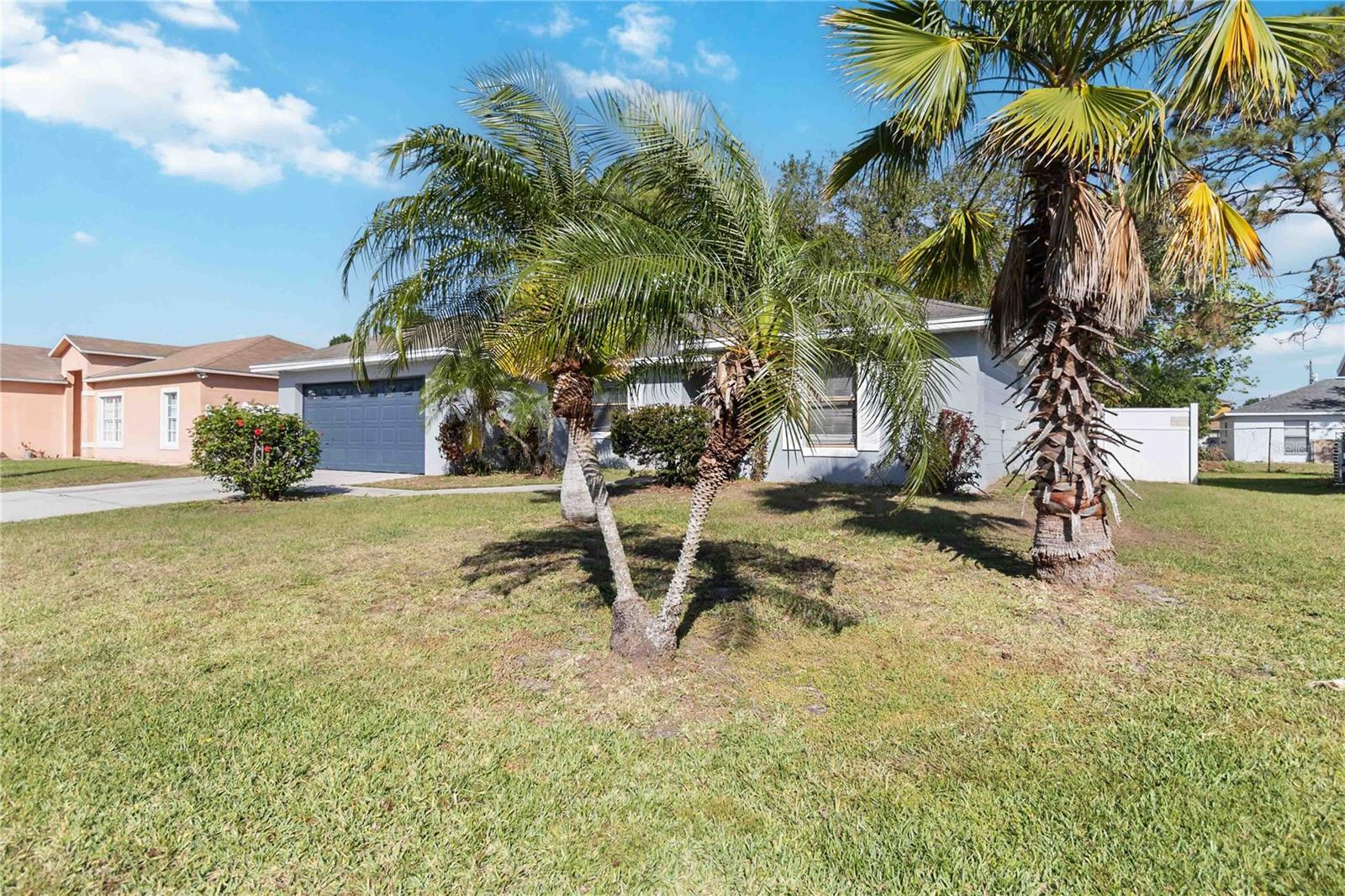 Image 2 of 23 For 218 Cranbrook Drive