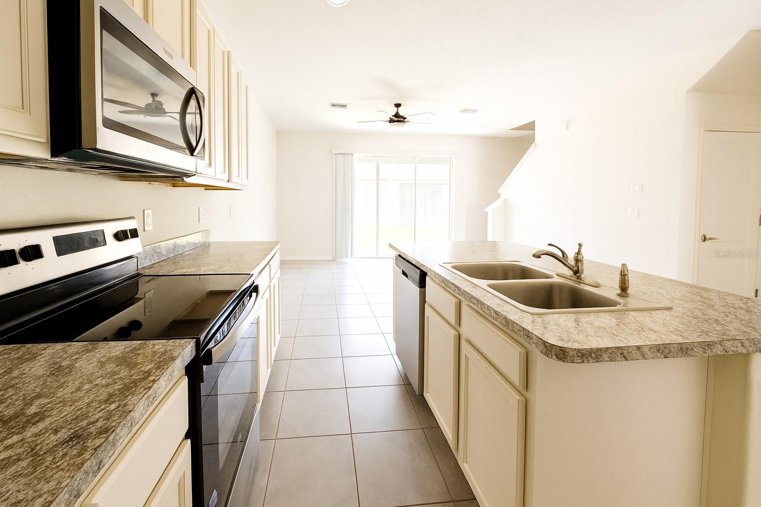 Image 4 of 10 For 1288 Yellow Finch Drive