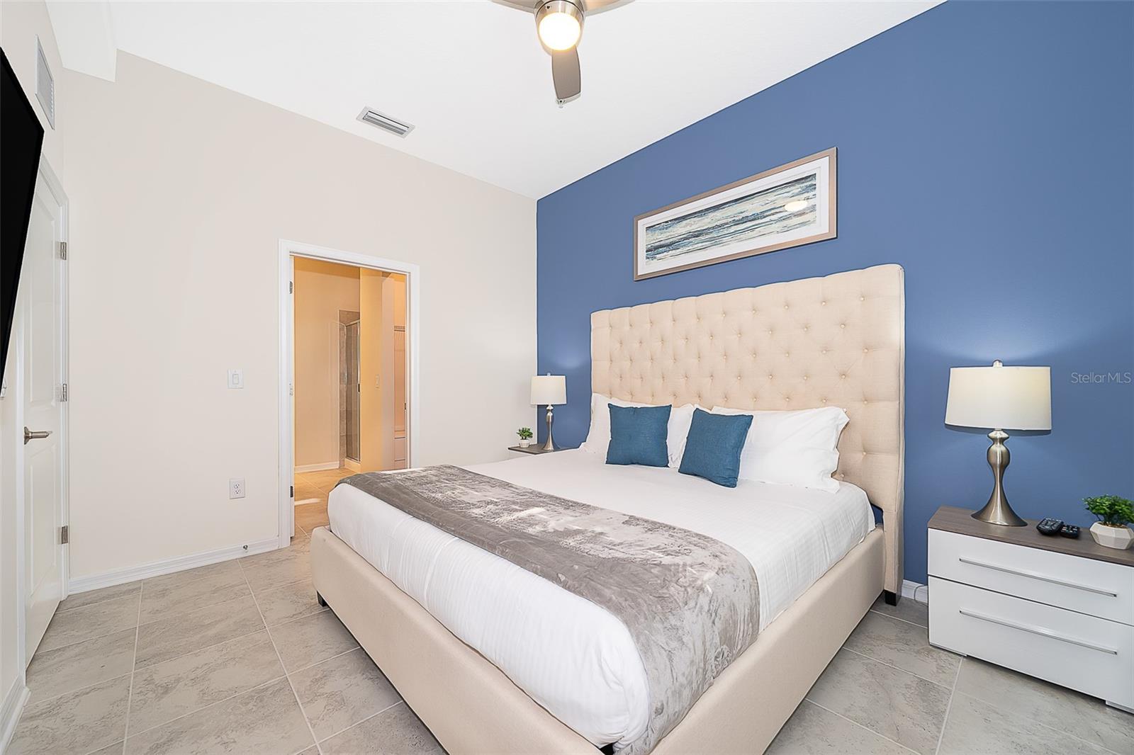 Image 3 of 26 For 3180 Paradox Circle 405