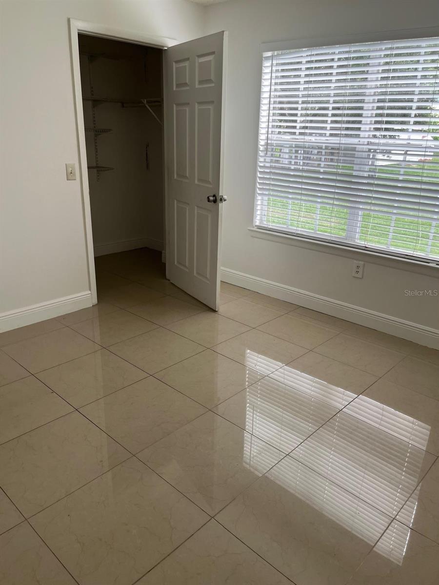Image 11 of 17 For 1218 Bermuda Lakes Lane 108