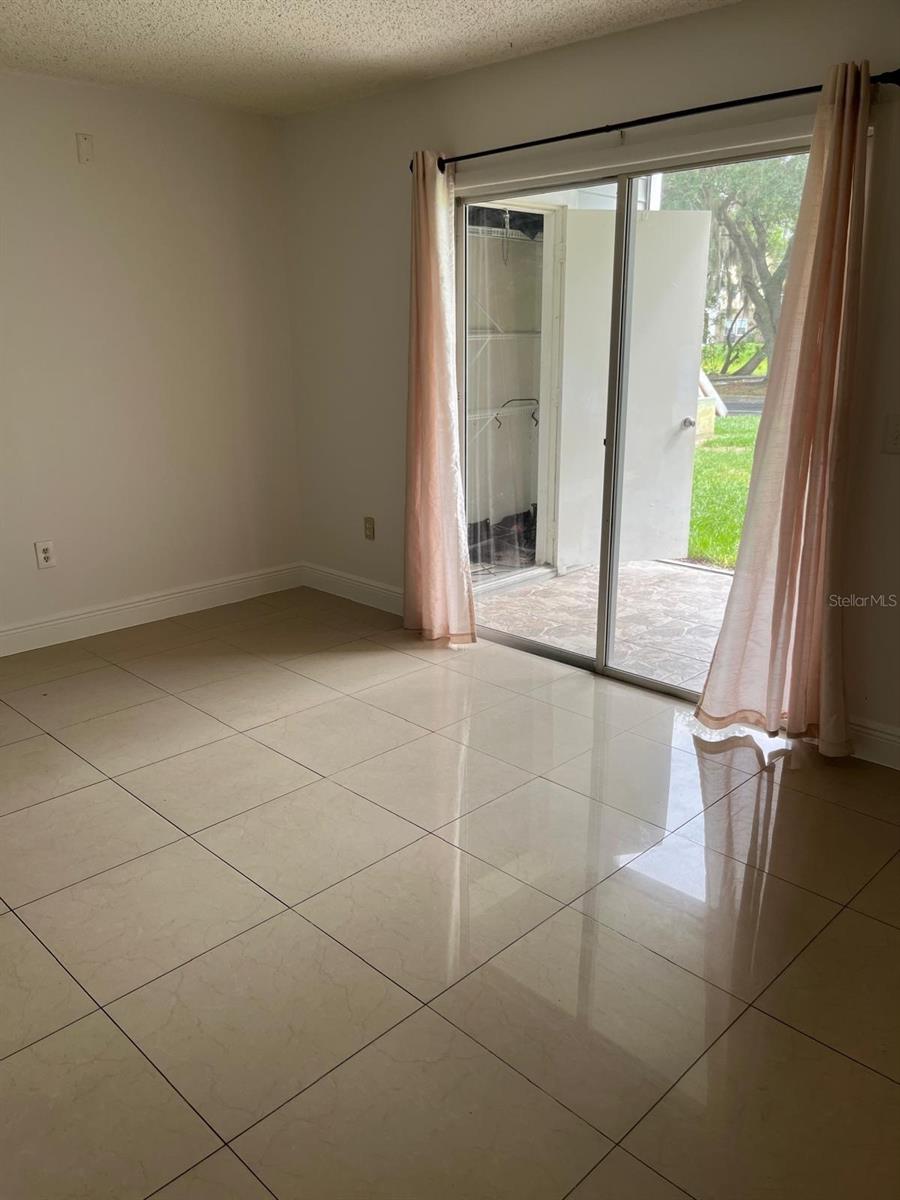 Image 7 of 17 For 1218 Bermuda Lakes Lane 108
