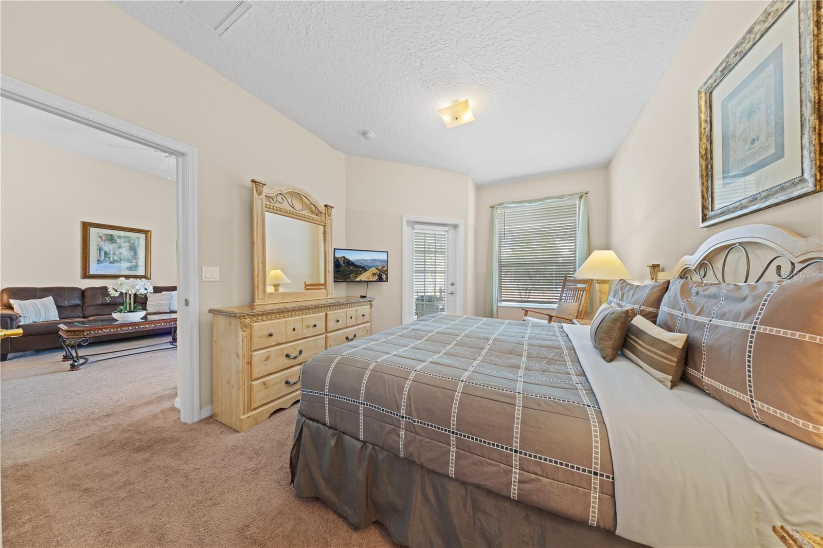 Image 19 of 51 For 182 Minniehaha Circle