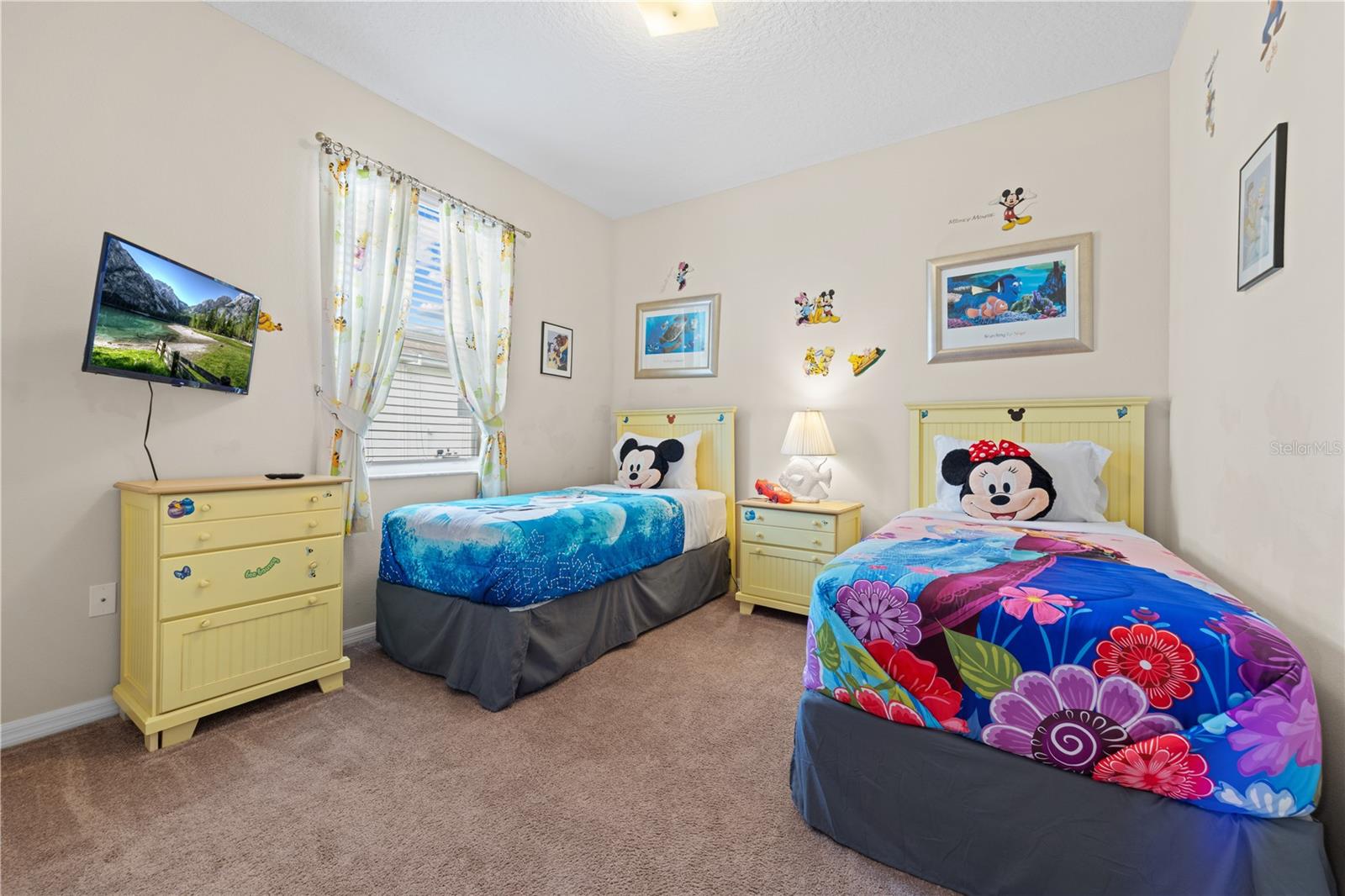 Image 23 of 51 For 182 Minniehaha Circle