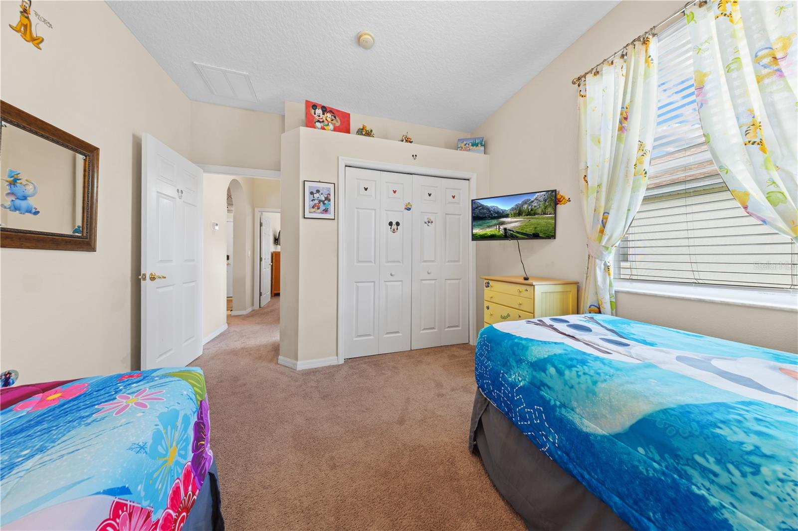 Image 24 of 51 For 182 Minniehaha Circle