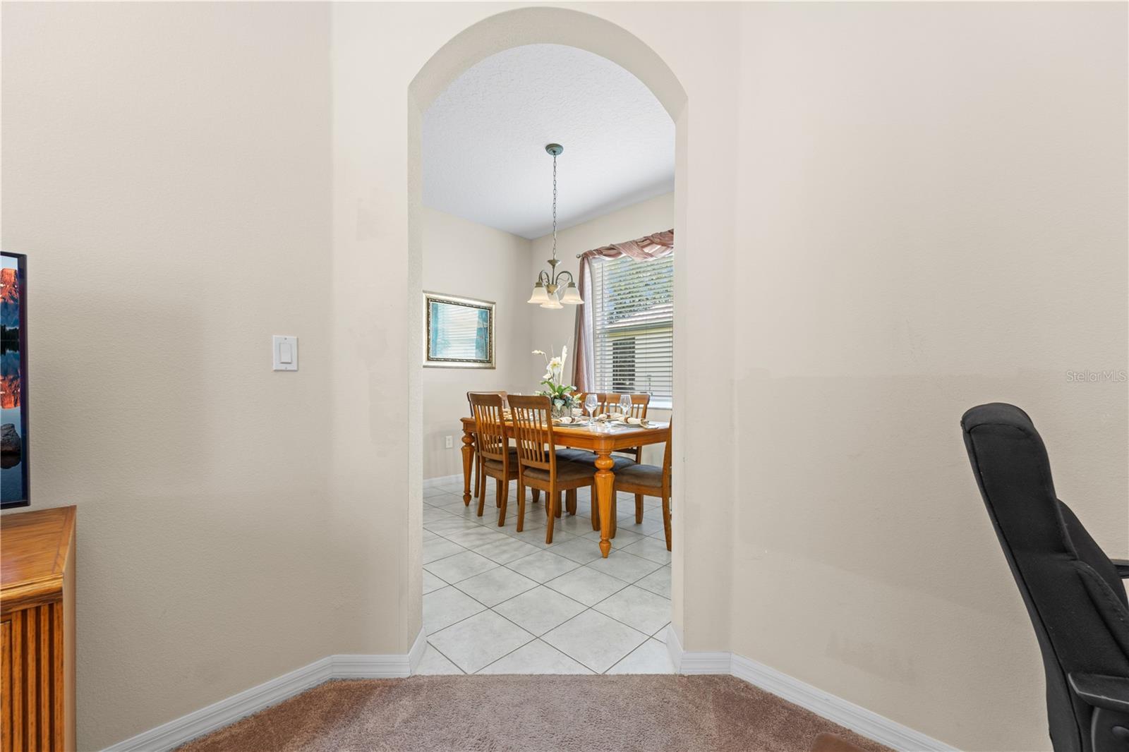 Image 37 of 51 For 182 Minniehaha Circle