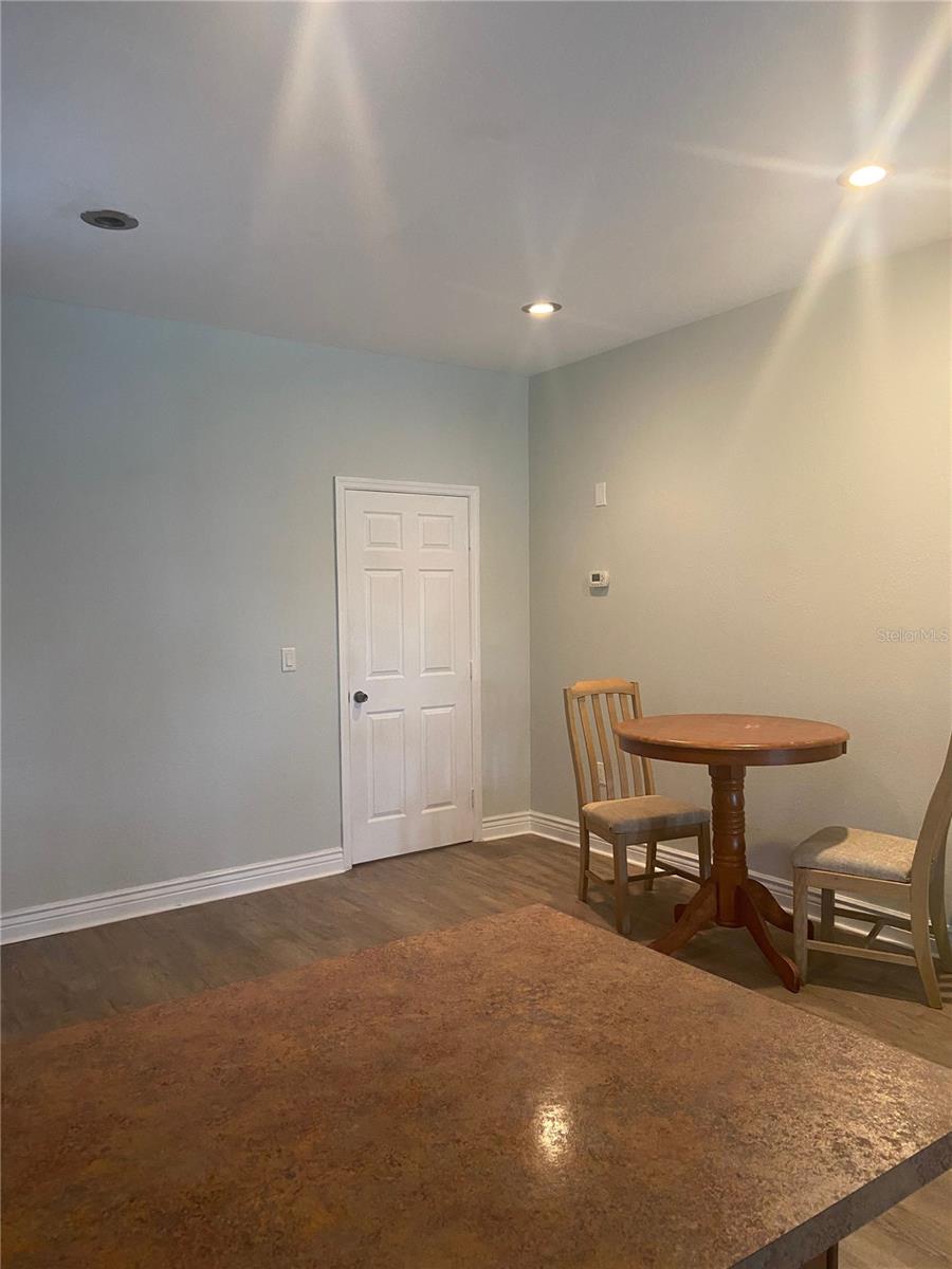 Image 10 of 13 For 228 Beaumont Avenue 4