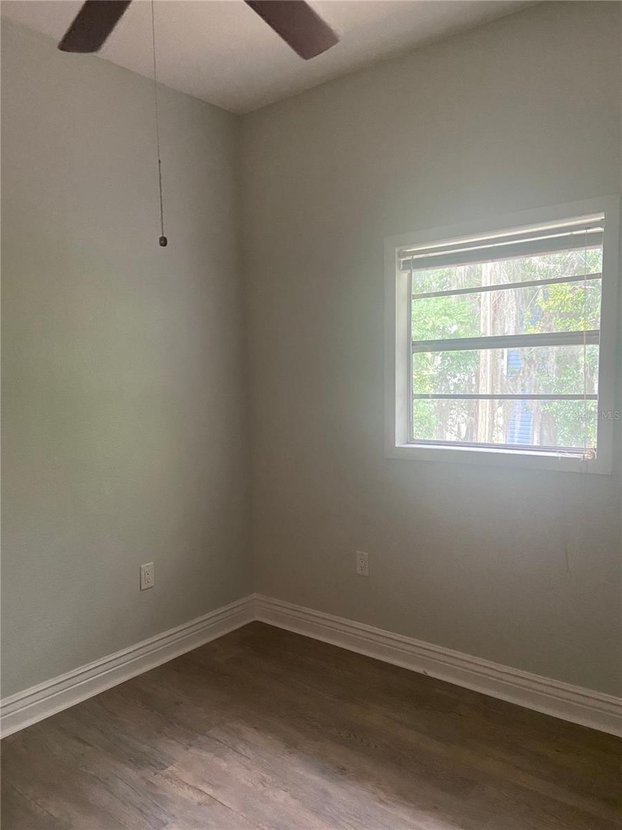 Image 5 of 13 For 228 Beaumont Avenue 4