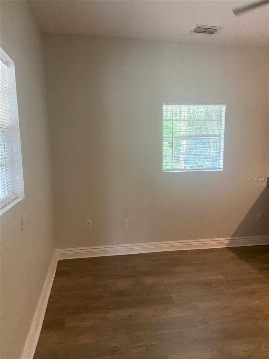 Image 7 of 13 For 228 Beaumont Avenue 4