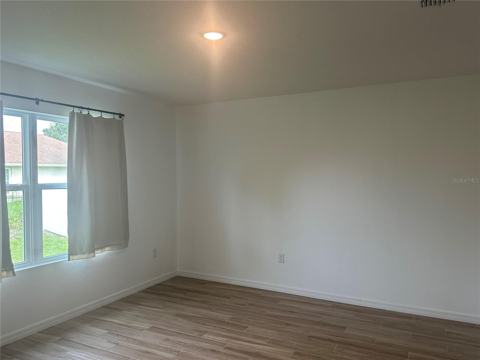 Image 4 of 12 For 712 Donau Avenue Nw