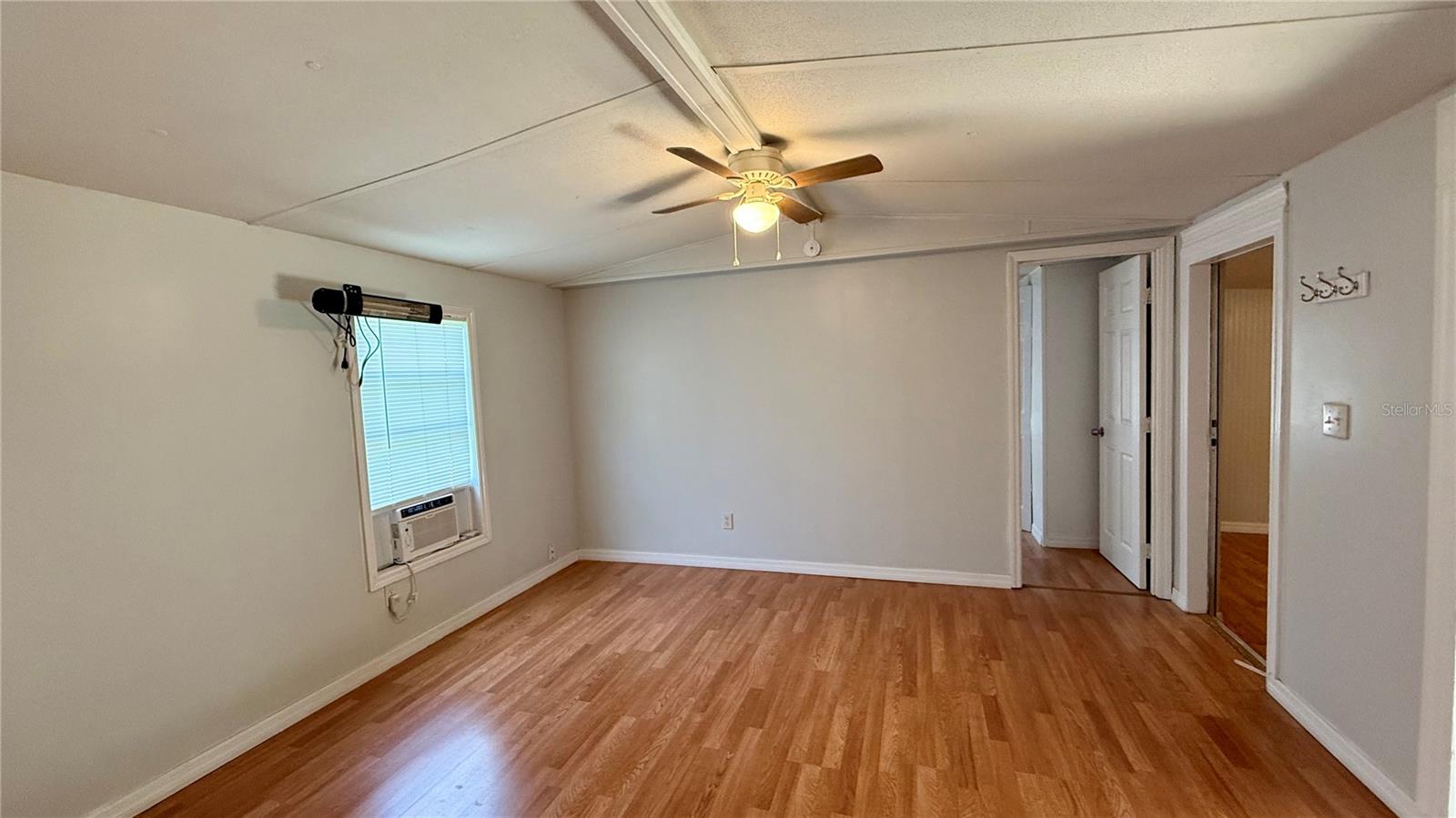 Image 3 of 20 For 5109 Hibiscus Road
