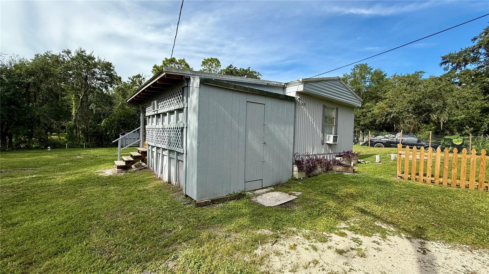Image 9 of 20 For 5109 Hibiscus Road