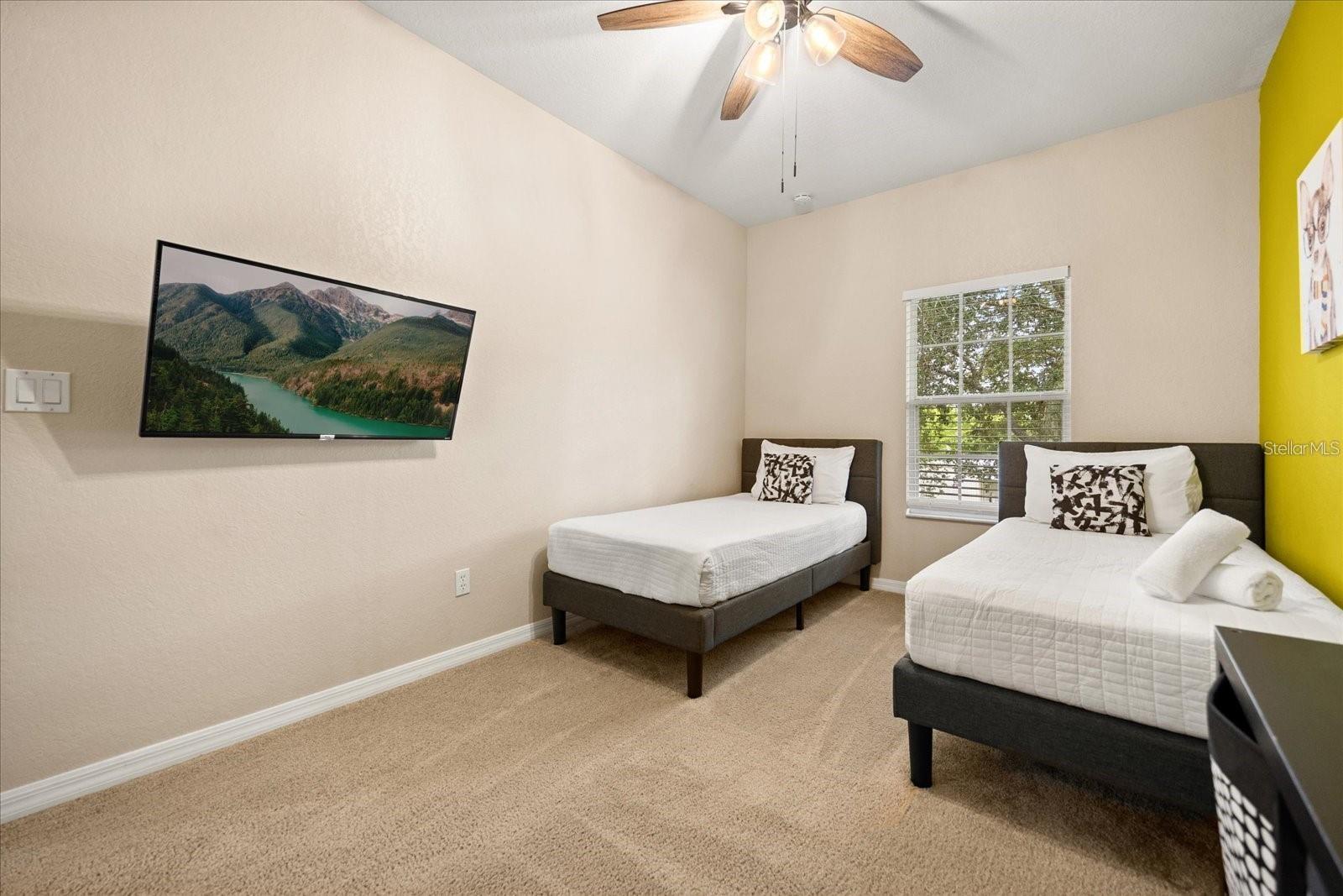 Image 8 of 19 For 2462 Caravelle Circle