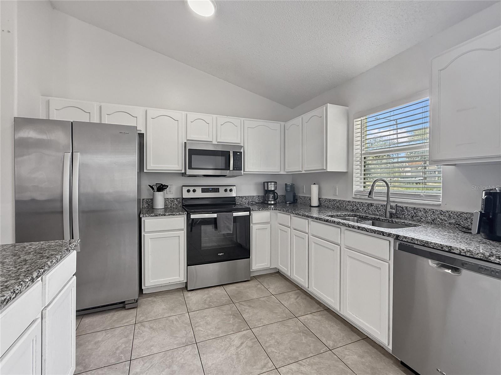 Image 13 of 28 For 2512 Oneida Loop