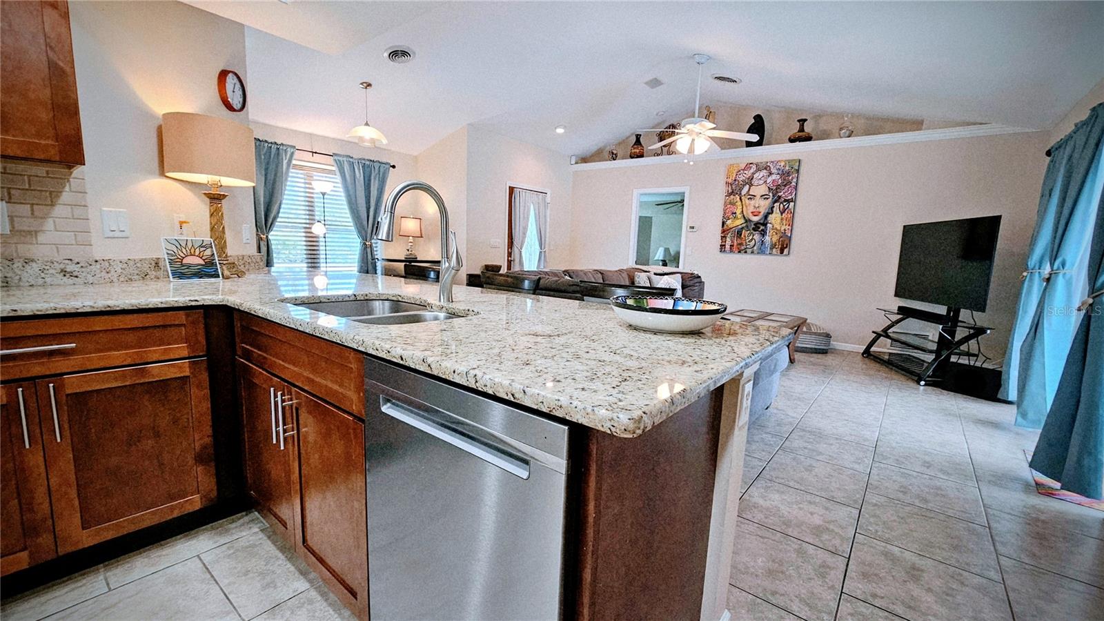 Image 17 of 48 For 881 Bayshore Drive
