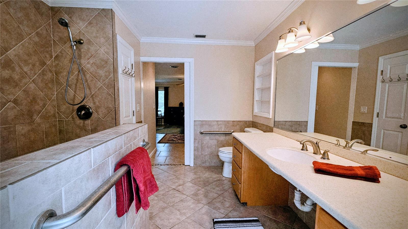 Image 34 of 48 For 881 Bayshore Drive