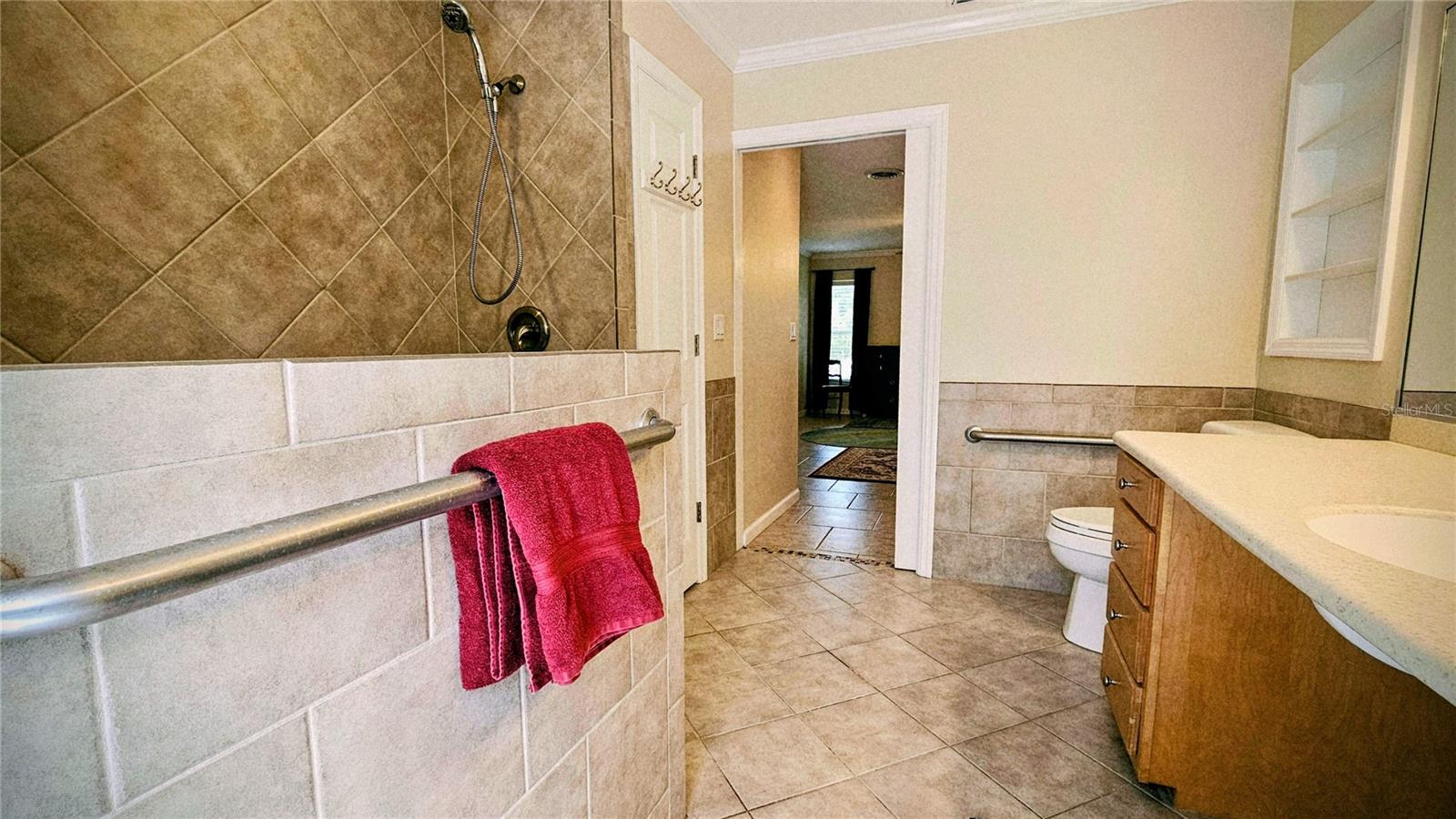 Image 35 of 48 For 881 Bayshore Drive