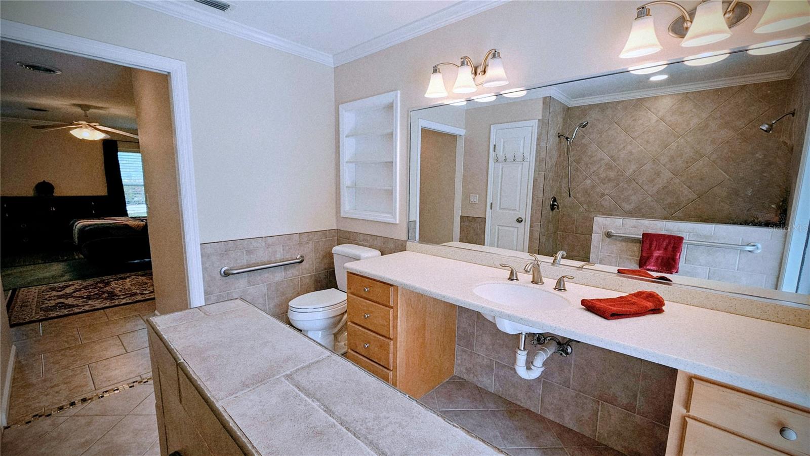 Image 36 of 48 For 881 Bayshore Drive