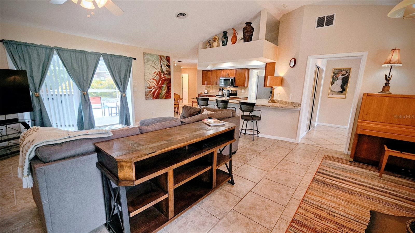 Image 4 of 48 For 881 Bayshore Drive