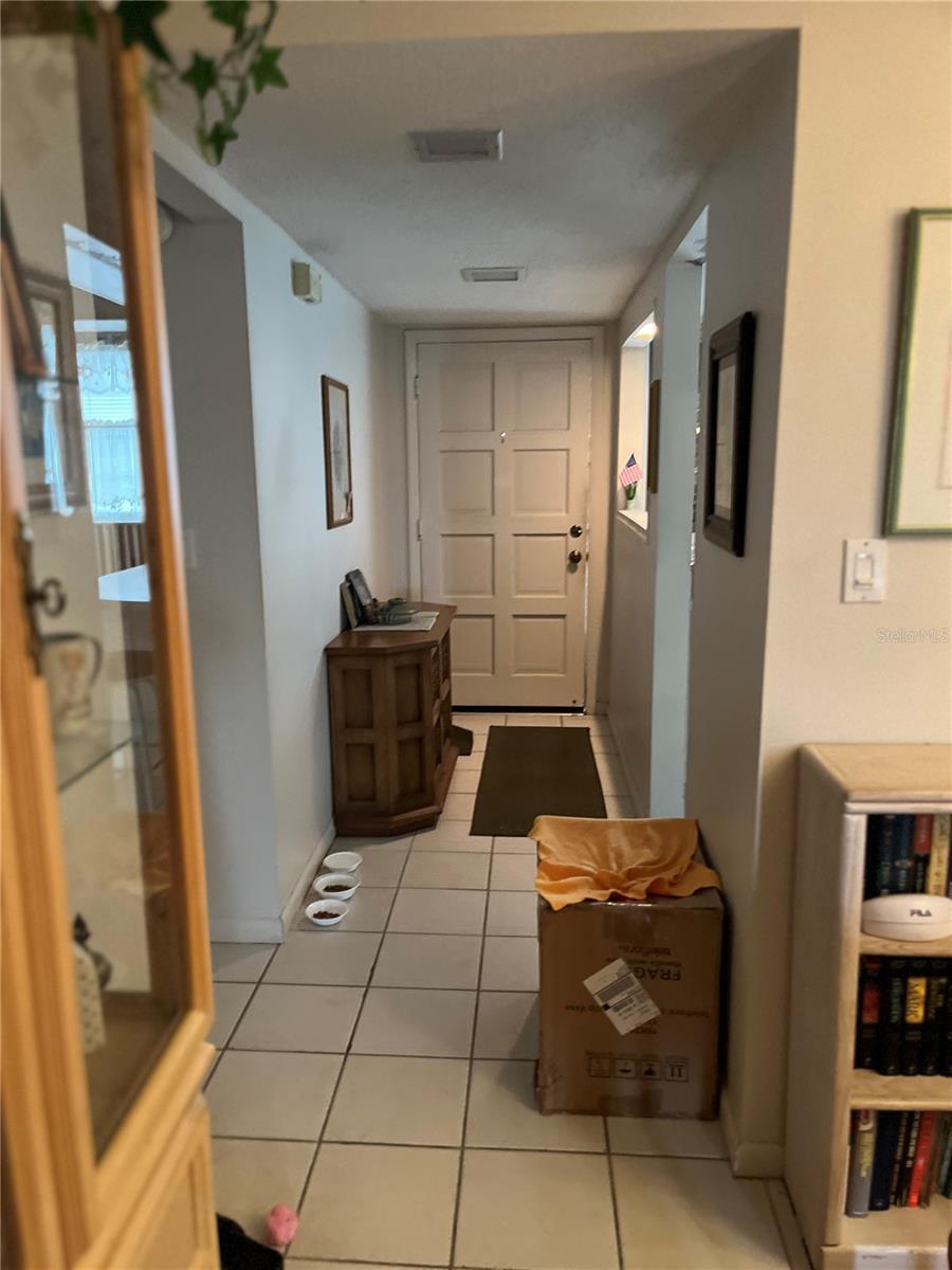 Image 2 of 32 For 725 Port Malabar Boulevard Ne 200