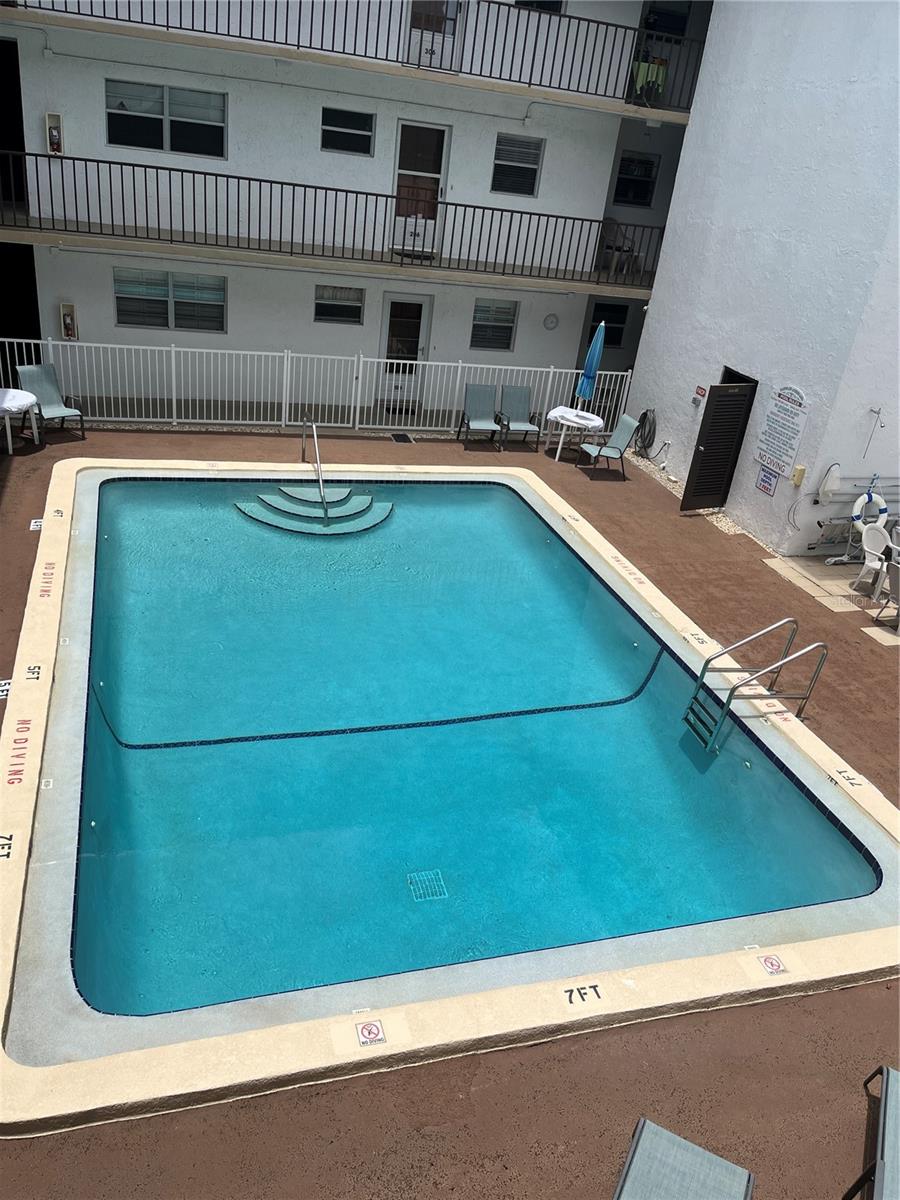 Image 5 of 32 For 725 Port Malabar Boulevard Ne 200