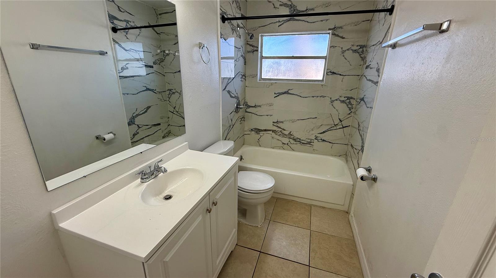 Image 17 of 23 For 696 Michigan Court 3