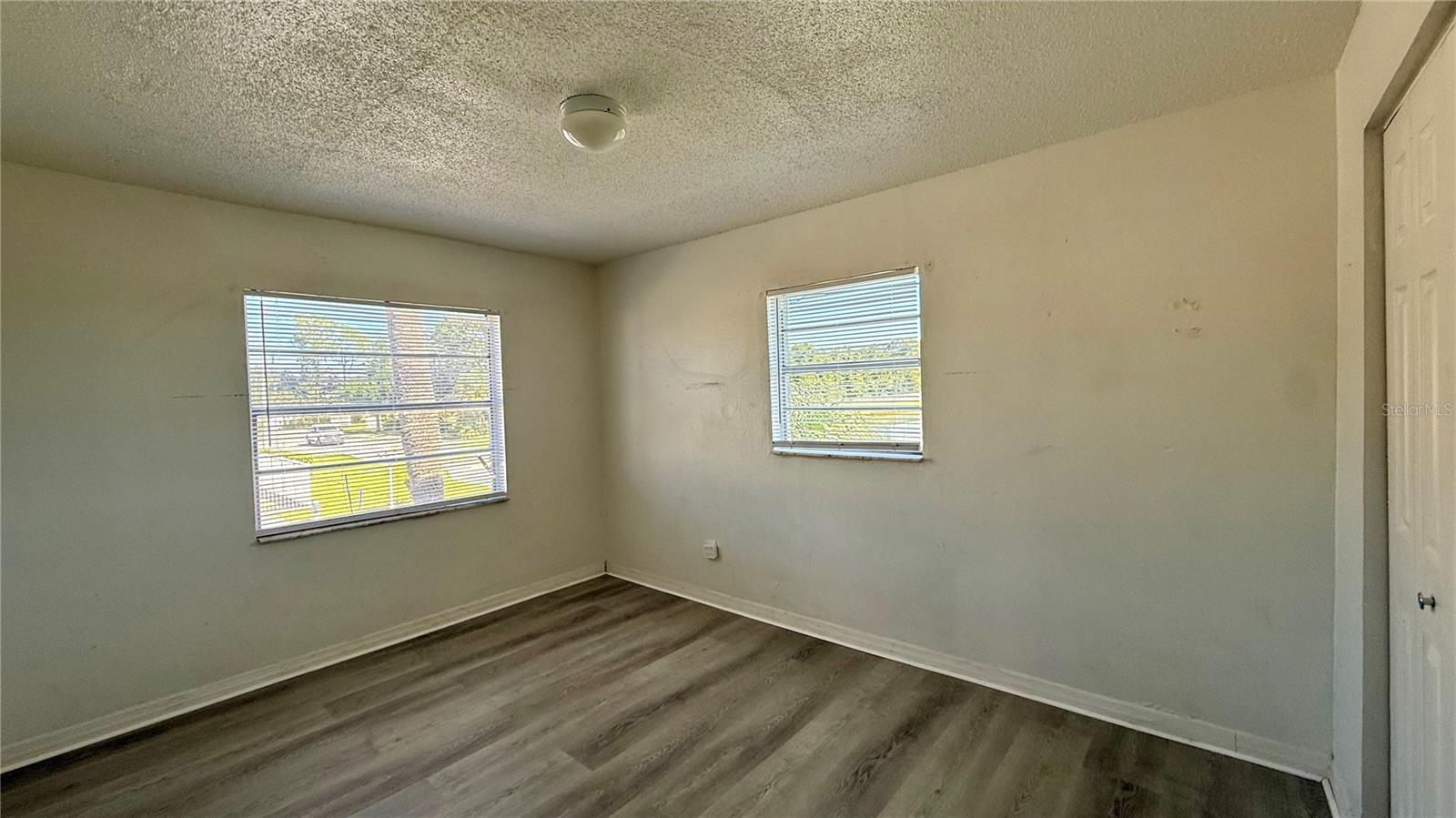 Image 20 of 23 For 696 Michigan Court 3