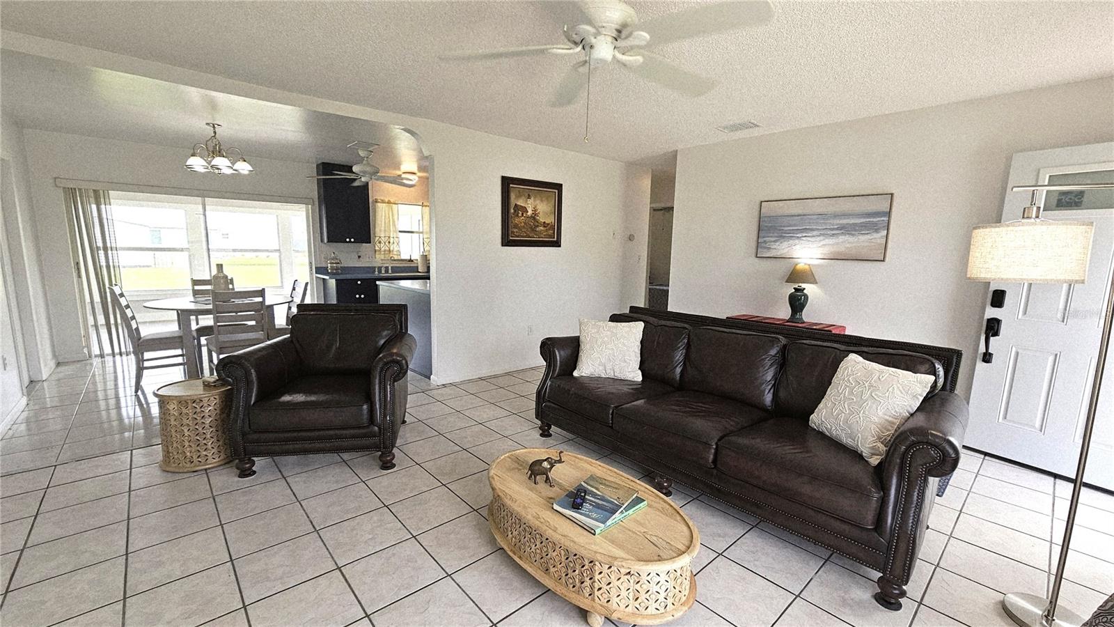 Image 6 of 27 For 13398 Ballon Avenue