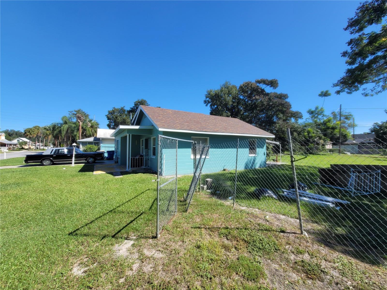 Image 5 of 7 For 1115 Vermont Avenue