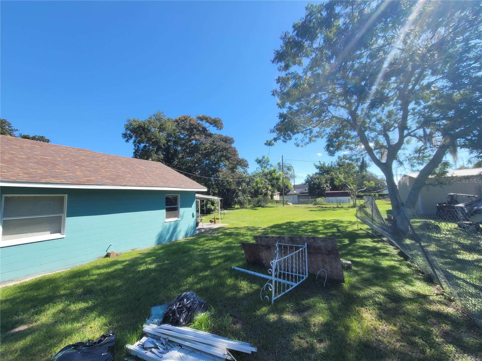 Image 7 of 7 For 1115 Vermont Avenue