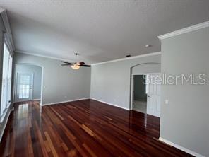 Image 17 of 42 For 132 Eastpark Drive
