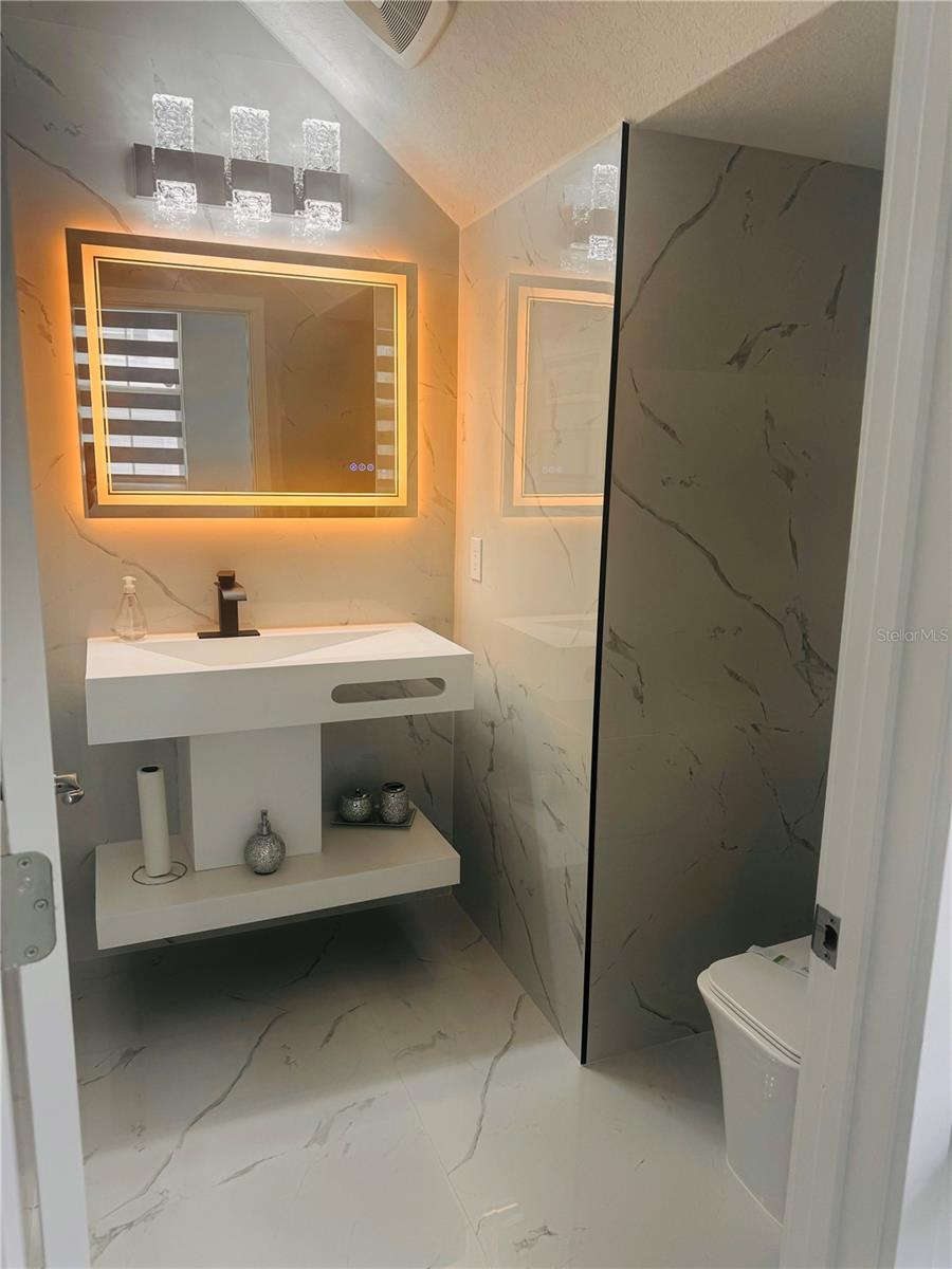 Image 14 of 36 For 14978 Lebeau Loop