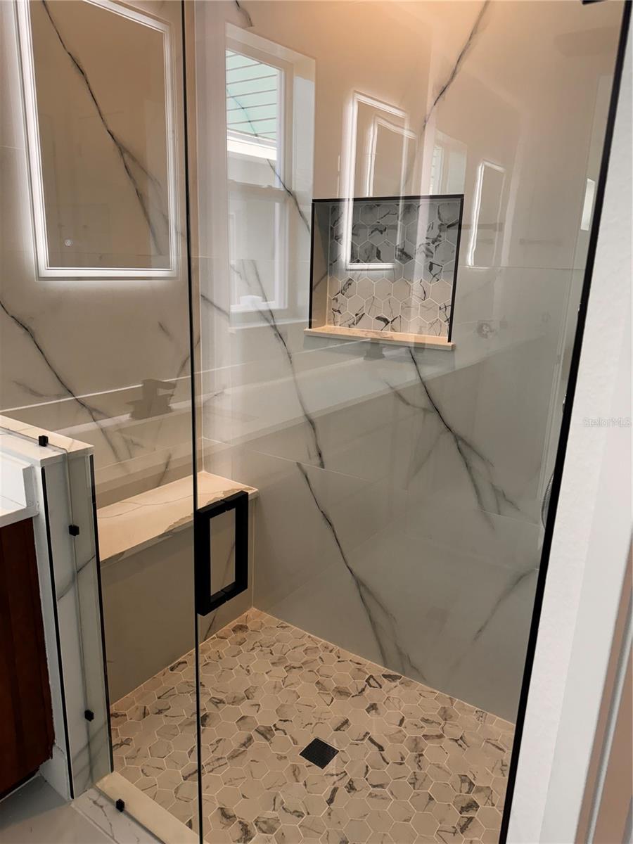 Image 17 of 36 For 14978 Lebeau Loop