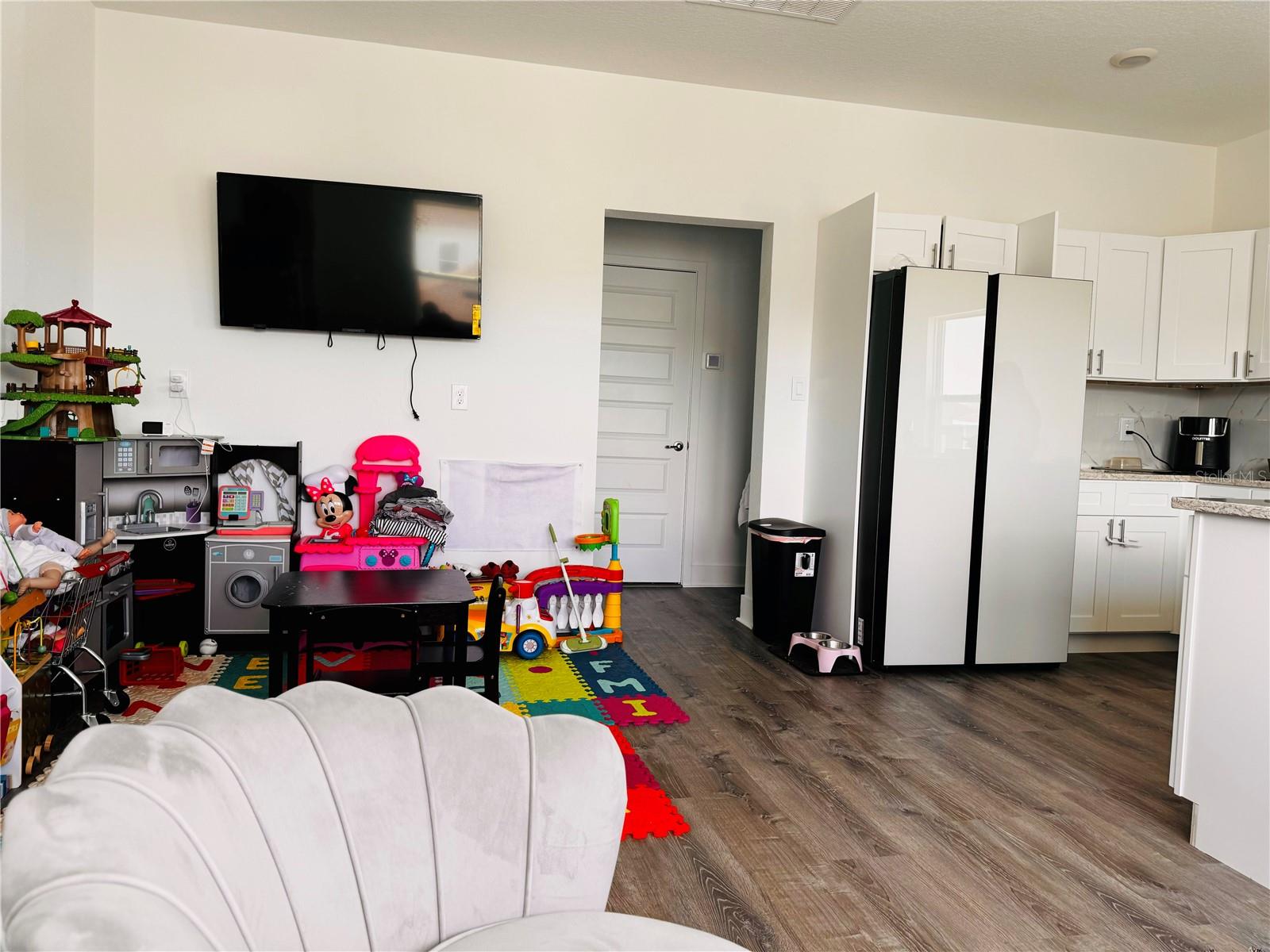 Image 24 of 36 For 14978 Lebeau Loop