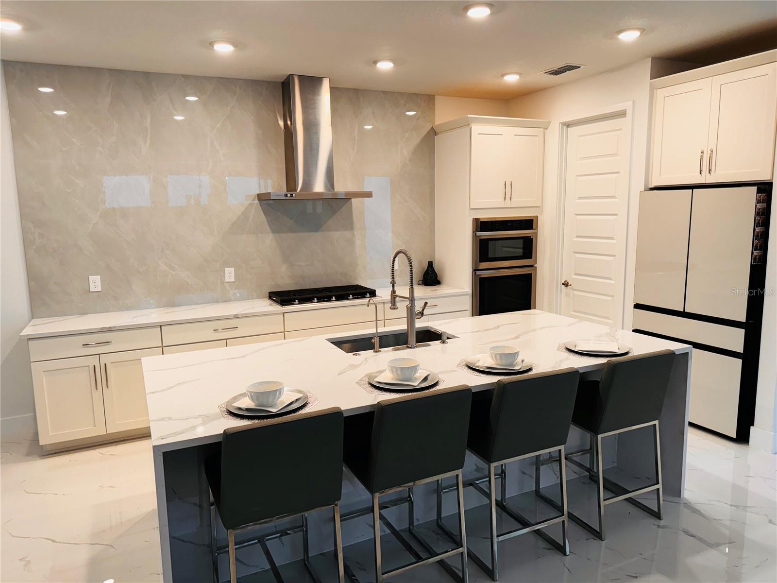 Image 25 of 36 For 14978 Lebeau Loop